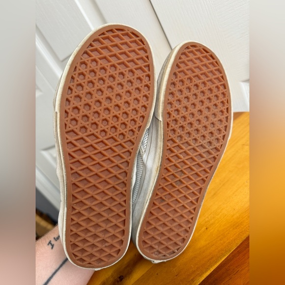 Vans white perforated slip on sneakers men’s 6 women’s 7.5 - Picture 7 of 7